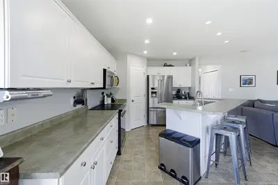 Interior photo 4 of 162 SUNFLOWER CR