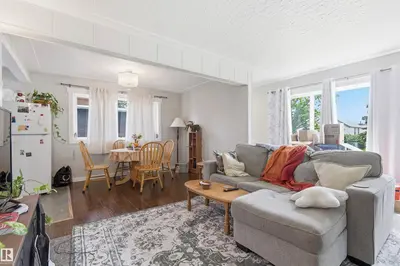 Interior photo 1 of 7412/7414 83 AV NW