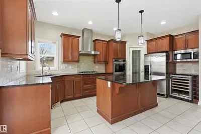 Interior photo 3 of 976 HOLLINGSWORTH BN NW