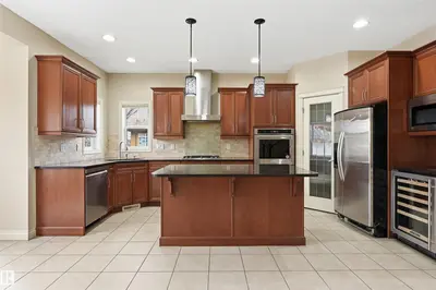 Interior photo 2 of 976 HOLLINGSWORTH BN NW