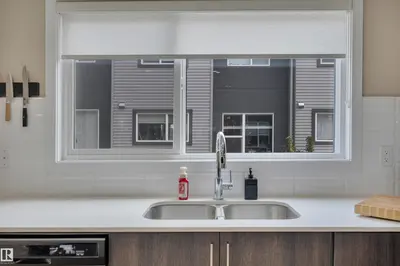 Interior photo 3 of #46 1075 ROSENTHAL BV NW