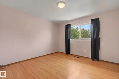 Interior photo 4 of 5103 54 AV