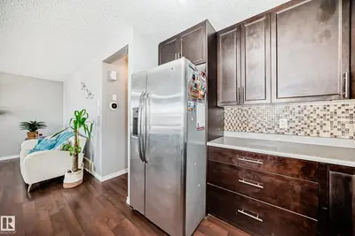 Interior photo 2 of 3734 9 ST NW