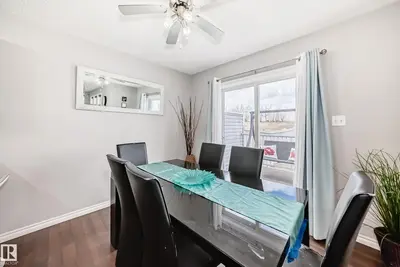 Interior photo 3 of 3734 9 ST NW
