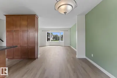 Interior photo 2 of 3814 54 AV