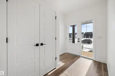 Interior photo 1 of 504 176 AV NE