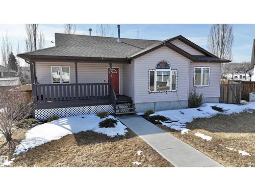 5512 52 St CL, Bashaw - $425,000
