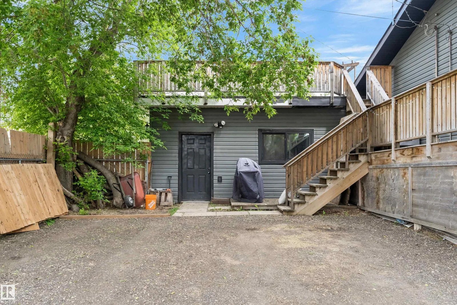 14 2 AV S, Hay Lakes - 7 bedroom Detached Single Family for sale