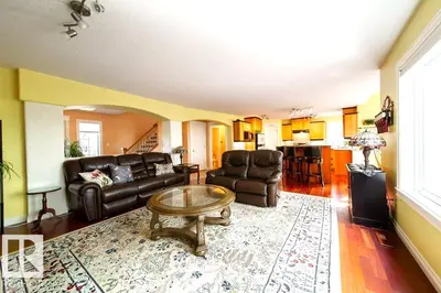 Interior photo 4 of 448 FORREST DR