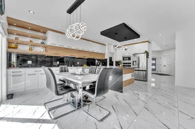 Interior photo 4 of 1809 18A AV NW