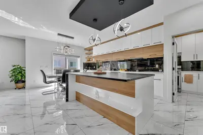 Interior photo 3 of 1809 18A AV NW