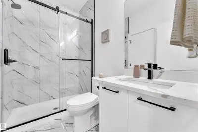 Interior photo 2 of 1809 18A AV NW
