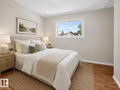 Interior photo 3 of 1107 62 ST NW