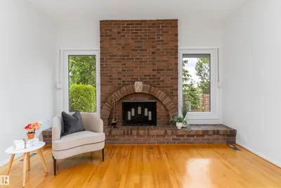 Interior photo 2 of 115 HARRISON DR NW