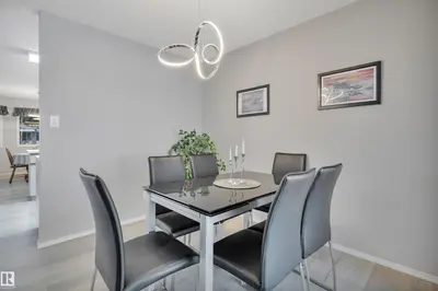 Interior photo 3 of 113 OEMING RD NW
