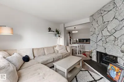 Interior photo 3 of 45 LANCASTER TC NW