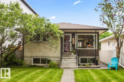 9324 70 AV NW, Edmonton - $519,000