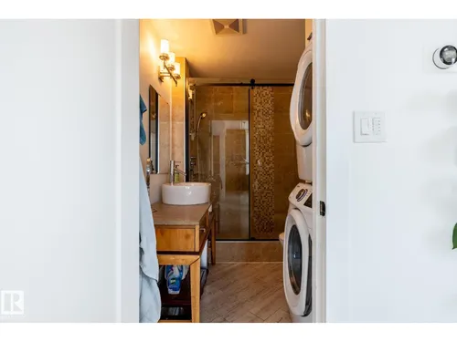 #203 10141 95 ST NW, Edmonton - $299,900
