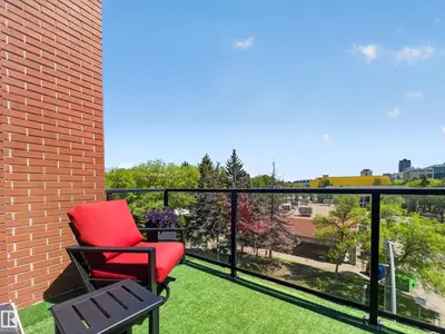 Interior photo 4 of #403 11710 87 AV NW