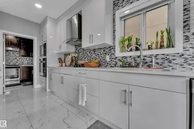 Interior photo 4 of 2419 15 AV NW