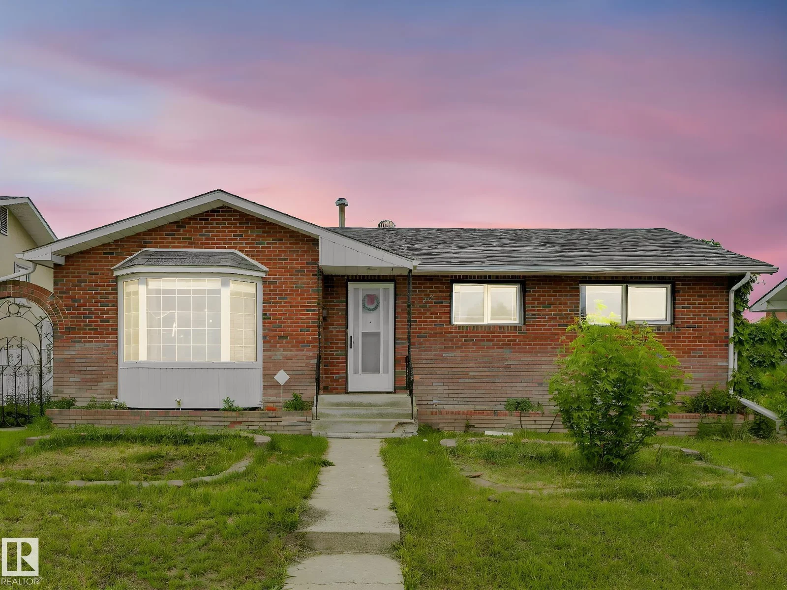 9528 151 AV NW, Edmonton - 5 bedroom Detached Single Family for sale