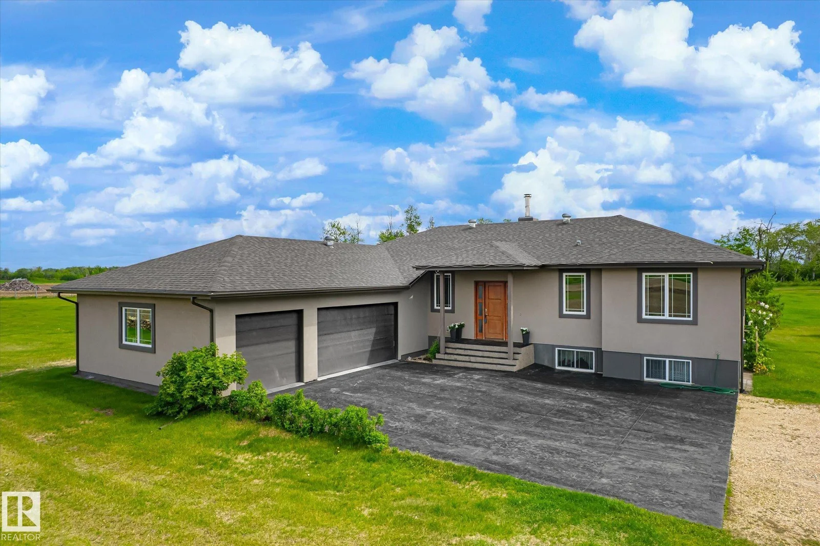 56217 RGE ROAD 242, Rural Sturgeon County - 4 bedroom Detached Single Family for sale