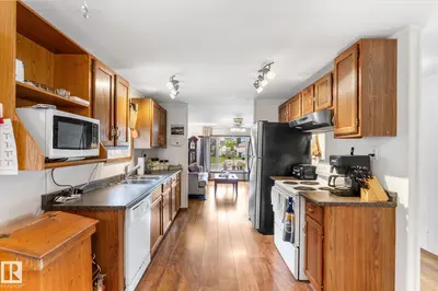Interior photo 3 of #206 53222 range road 272