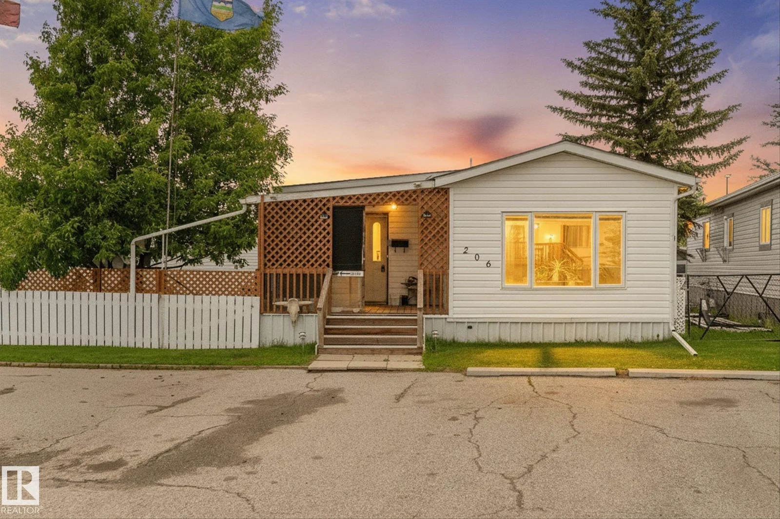 #206 53222 range road 272, Rural Parkland County - 3 bedroom Single Family Residence for sale