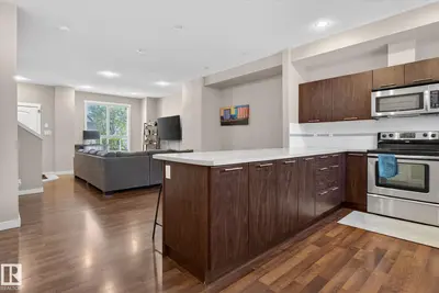 Interior photo 2 of #30 6075 SCHONSEE WY NW