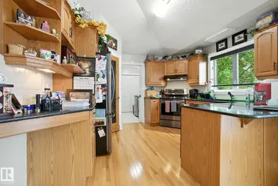 Interior photo 3 of 11604 15 AV NW