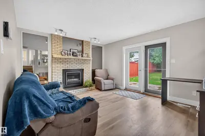 Interior photo 3 of 13 DANBRIDGE PL