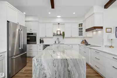 Interior photo 3 of 369 MEADOWVIEW DR