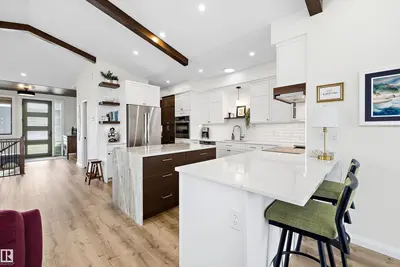 Interior photo 4 of 369 MEADOWVIEW DR