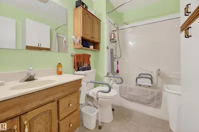 Interior photo 4 of 256 WOODBRIDGE WY