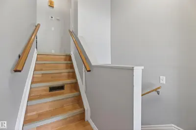 Interior photo 1 of 256 WOODBRIDGE WY
