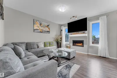 Interior photo 2 of 1532 33B ST NW