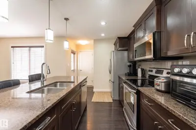 Interior photo 2 of 152 CY BECKER BV NW