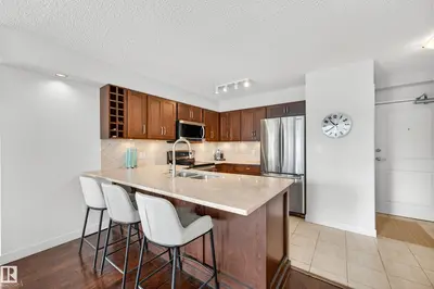Interior photo 3 of #1701 10180 104 ST NW