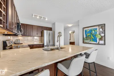 Interior photo 4 of #1701 10180 104 ST NW