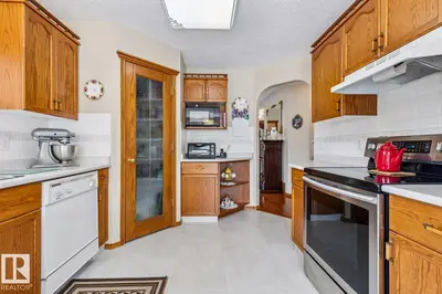 Interior photo 4 of 5131 152A AV NW