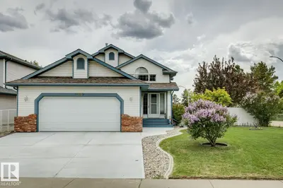 Interior photo 1 of 5131 152A AV NW