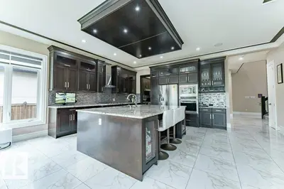 Interior photo 4 of 5106 Rue Eaglemont ST