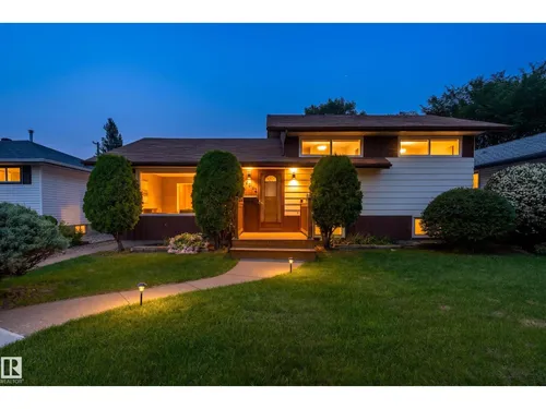 9012 MEADOWLARK RD NW, Edmonton - $448,000
