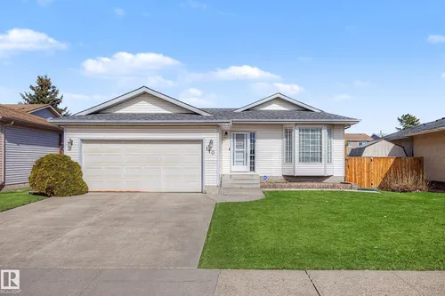 110 LUNNON DR, Gibbons - $400,000