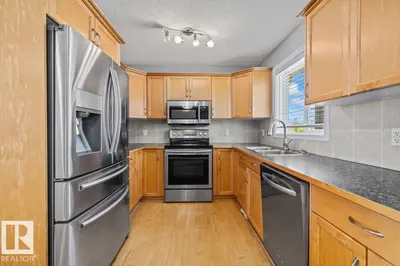 Interior photo 2 of 5222 48 AV