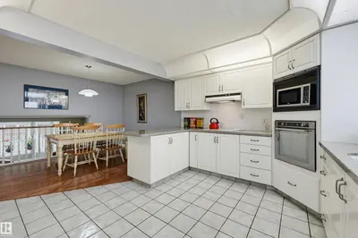 Interior photo 3 of 11107 98 AV NW