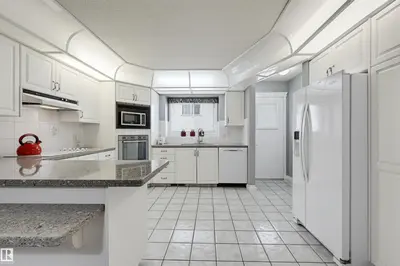 Interior photo 2 of 11107 98 AV NW