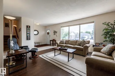 Interior photo 4 of 4040 77 ST NW
