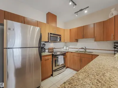 Interior photo 3 of #409 10333 112 ST NW