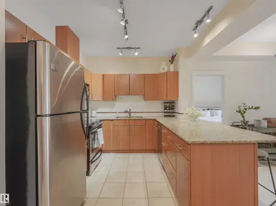Interior photo 2 of #409 10333 112 ST NW